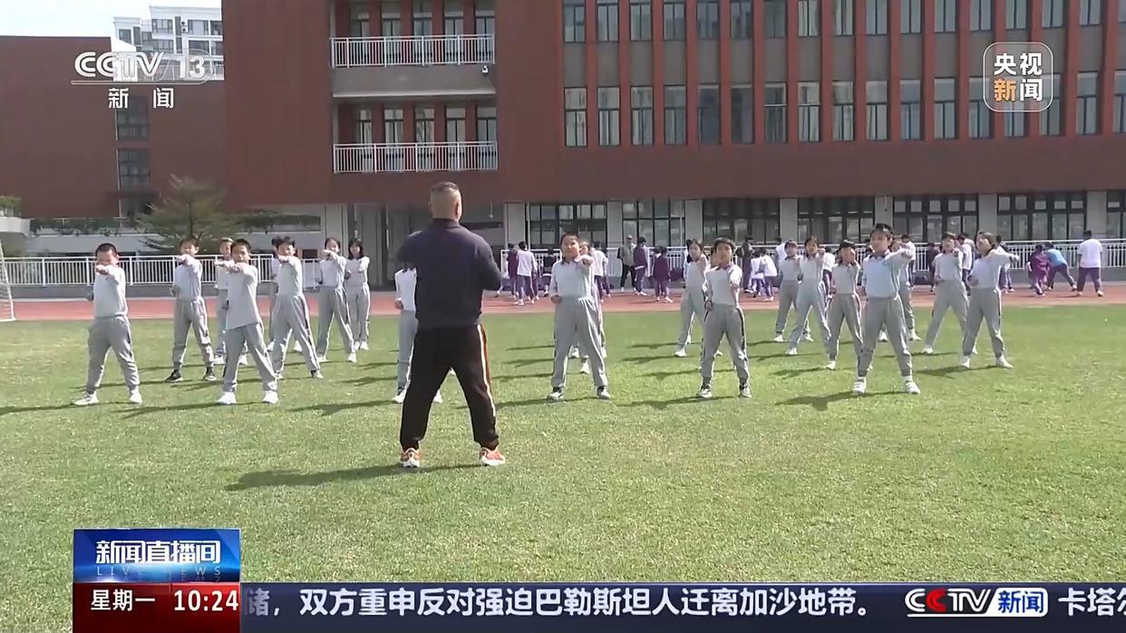 扮演了核心